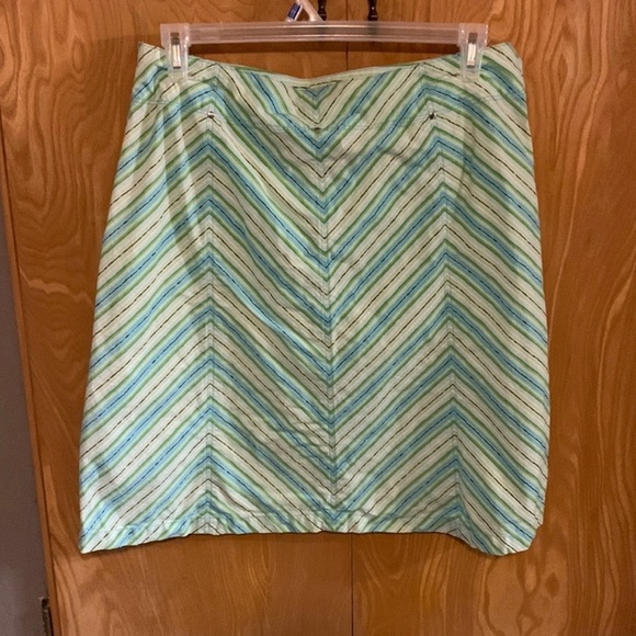 Beliza Summer/spring chevron skirt for vacation size 16. - Picture 4 of 4